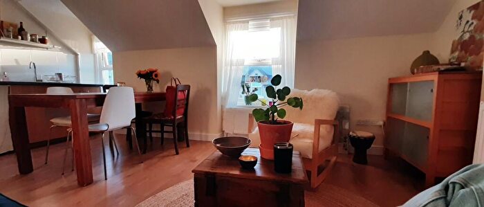 1 Bedroom Flat For Sale In Flat, Bodhyfryd Road, Llandudno, LL30