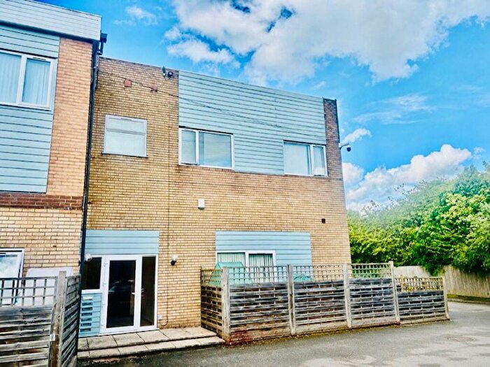 1 Bedroom Flat To Rent In Tanhouse Avenue, Great Barr, Birmingham, B43