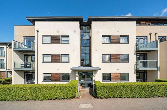 2 Bedroom Flat For Sale In Thirleby Road, Mill Hill, NW7