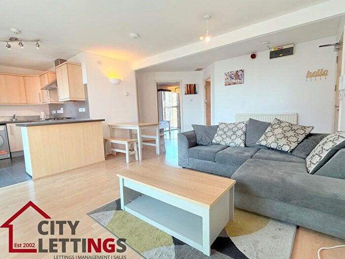 2 Bedroom Apartment To Rent In Raleigh Square, Raleigh St, NG7