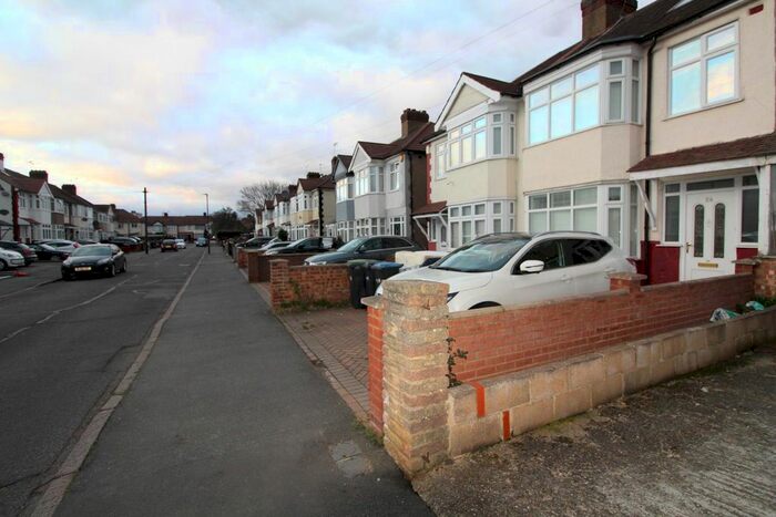 4 Bedroom Property To Rent In Nursery Gardens, Enfield, EN3