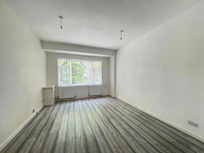 1 Bedroom Flat To Rent In Lisburn Lane, TueBrook, Liverpool, L13