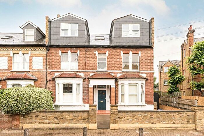 2 Bedroom Flat To Rent In Balham Park Road, Balham, SW12