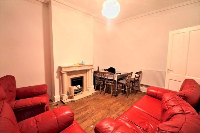 4 Bedroom Terraced House To Rent In Bevington Road, Birmingham, B6