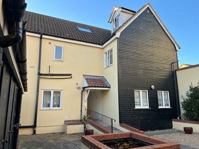 2 Bedroom Apartment For Sale In Gun Lane, Lowestoft, NR32