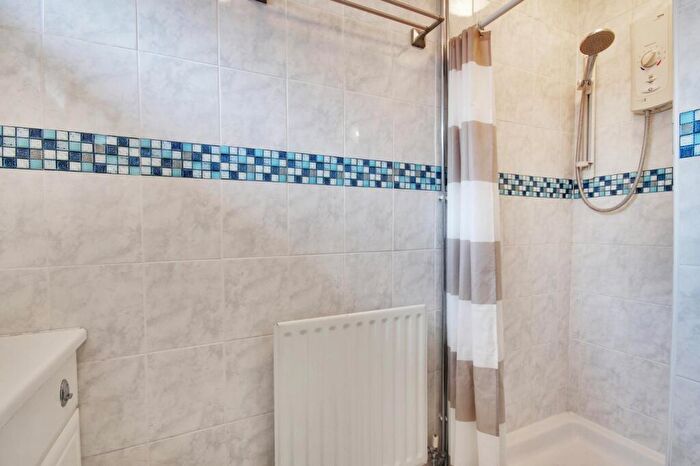 4 Bedroom Detached House For Sale In Studley Crescent, Longfield, Kent, DA3