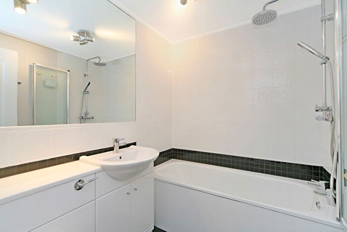 1 Bedroom Flat For Sale In Beaufort Gardens, London, SW3