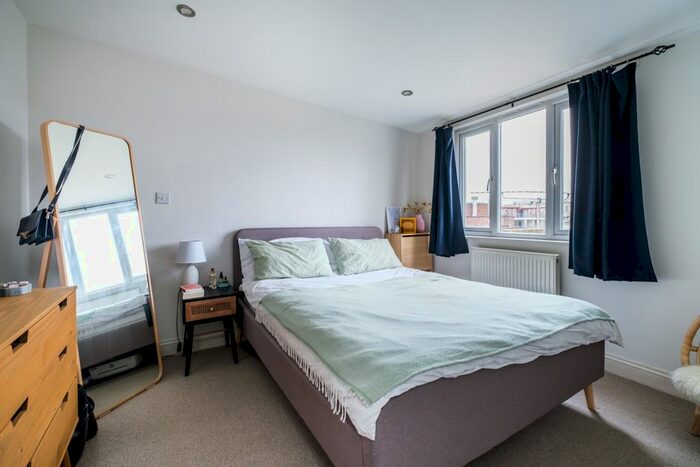 1 Bedroom Flat To Rent In Liverpool Road, London, N1