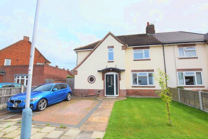 3 Bedroom Semi-Detached House To Rent In Lutterell Way, West Bridgford, Nottingham, Nottinghamshire, NG2