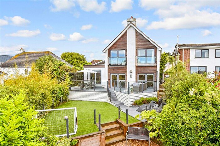4 Bedroom Detached House For Sale In High Ridge, Seabrook, Hythe, Kent, CT21