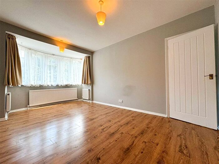 1 Bedroom Flat To Rent In Elmgrove Road, Harrow, Middlesex, HA1