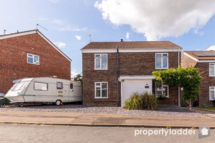 4 Bedroom Detached House For Sale In Chestnut Avenue, Spixworth, Norfolk, NR10