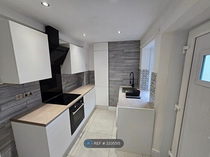 3 Bedroom Terraced House To Rent In Mona Road, Sheffield, S10