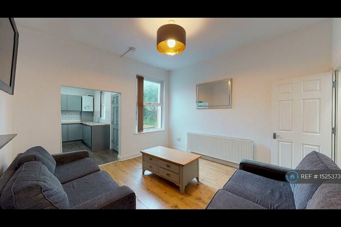 6 Bedroom Terraced House To Rent In Edmund Road, Sheffield, S2