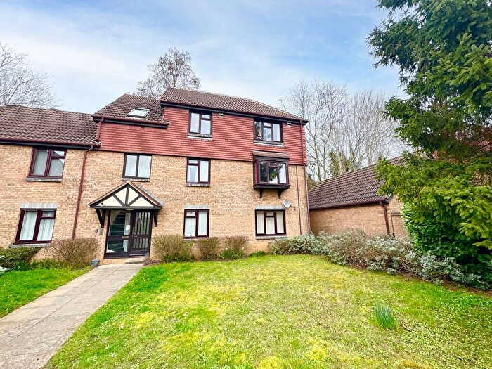 1 Bedroom Flat For Sale In Dairymans Walk, Guildford, GU4