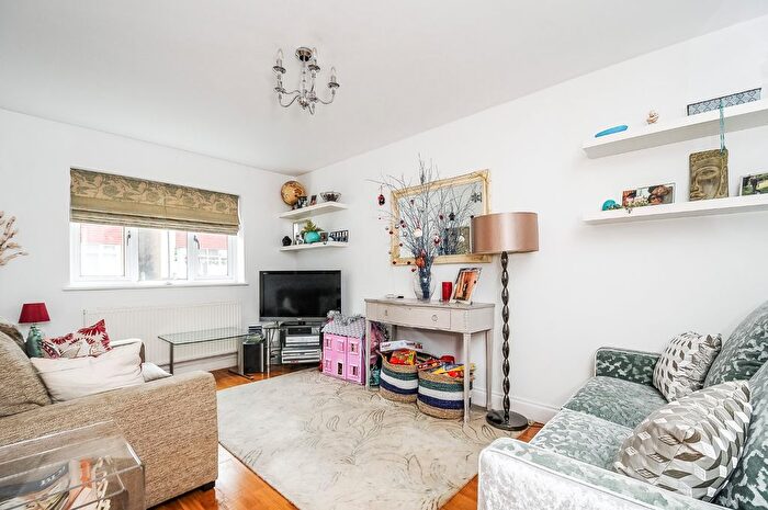 3 Bedroom Detached House To Rent In Rothesay Avenue, Wimbledon Chase, London, SW20