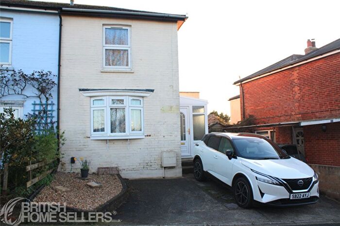2 Bedroom Semi Detached House For Sale In Arnold Road, Ryde, Isle Of Wight, PO33