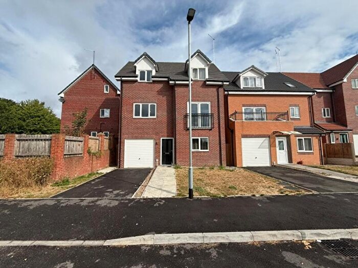 3 Bedroom Detached House To Rent In Colwick Grove, Masbrough, Rotherham, S61