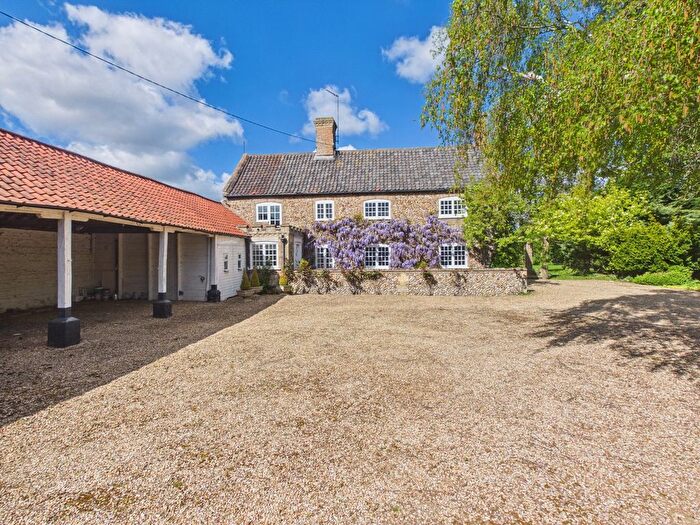 6 Bedroom Detached House For Sale In Wretton Road, Stoke Ferry, King's Lynn, PE33