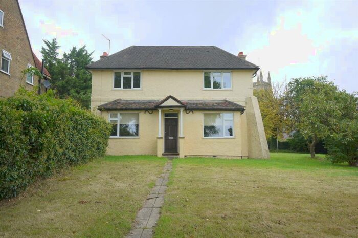 3 Bedroom Detached House To Rent In Judges Hill, Northaw, EN6