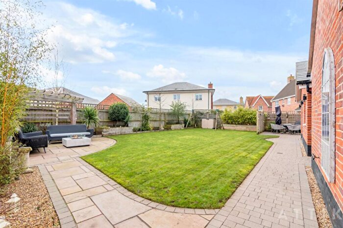 5 Bedroom Detached House For Sale In Golden Orfe Close, Mulbarton, NR14