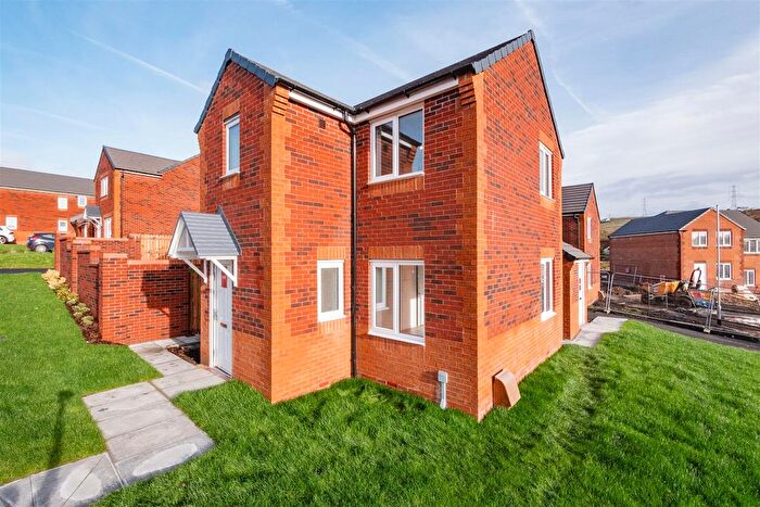 3 Bedroom Semi-Detached House To Rent In St Andrews Heights, Sutton-In-Ashfield, NG17