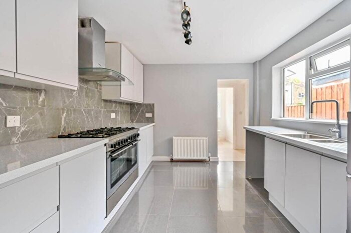 3 Bedroom Terraced House To Rent In Ashville Road, London, E11