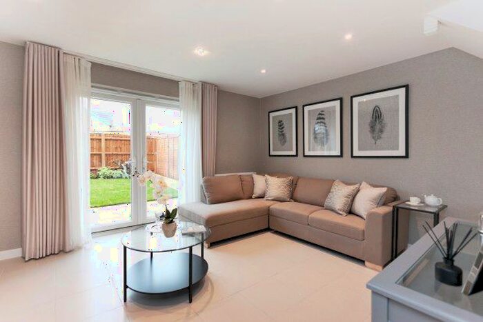 3 Bedroom Property To Rent In Wildflower Avenue, Bristol, BS13