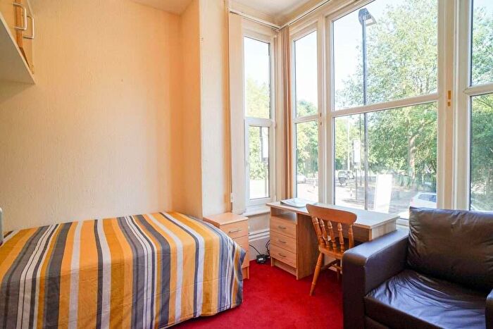 Studio To Rent In Flat, Harcourt Road, Crookesmoor, S10