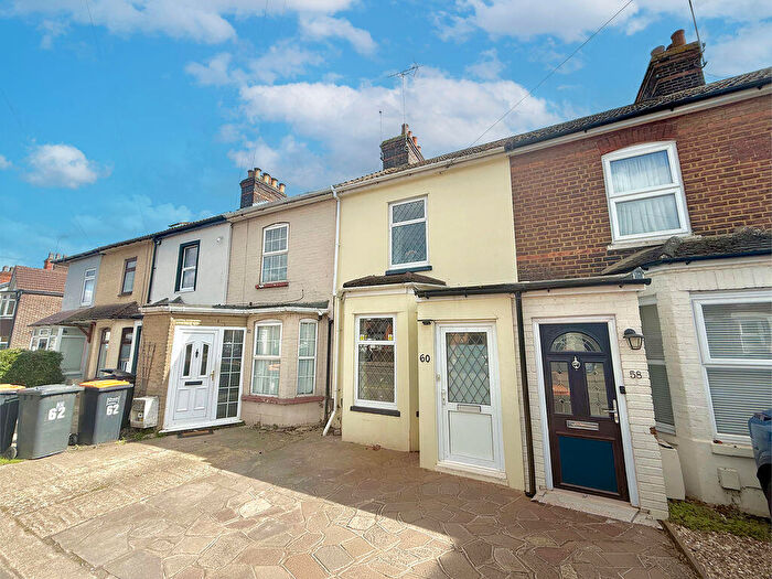 3 Bedroom Terraced House For Sale In Houghton Road, Dunstable, LU5
