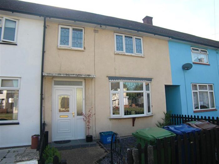 3 Bedroom Terraced House To Rent In Dalroy Close South Ockendon, RM15
