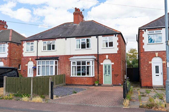 3 Bedroom Semi-Detached House For Sale In Leicester Road, Wigston, Leicester, LE18