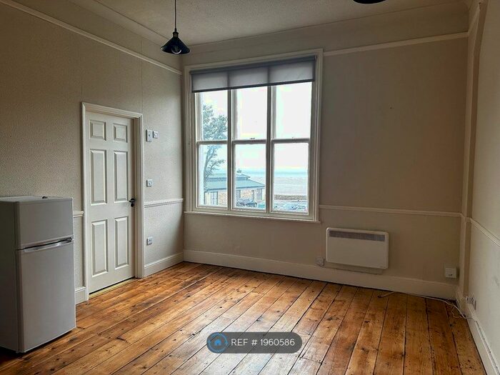 1 Bedroom Flat To Rent In St. Thomas Street, Ryde, PO33