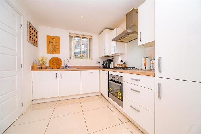 3 Bedroom Semi-Detached House For Sale In Woodwhite Way, Hemel Hempstead, HP2