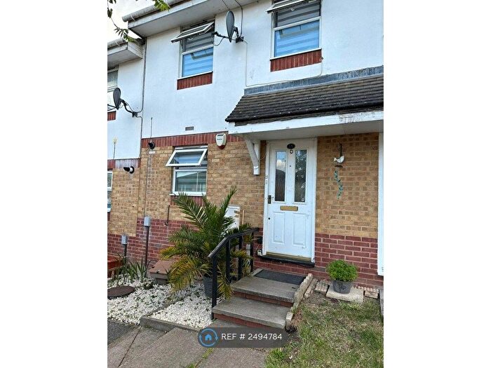 3 Bedroom Terraced House To Rent In Beckton, Beckton, E6