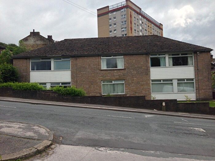 Studio To Rent In Haincliffe Road, Yvette Court, Keighley, BD21