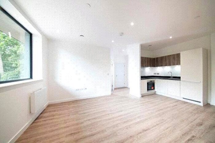 1 Bedroom Flat To Rent In Meadow House, Ashwood Way, Basingstoke, RG23