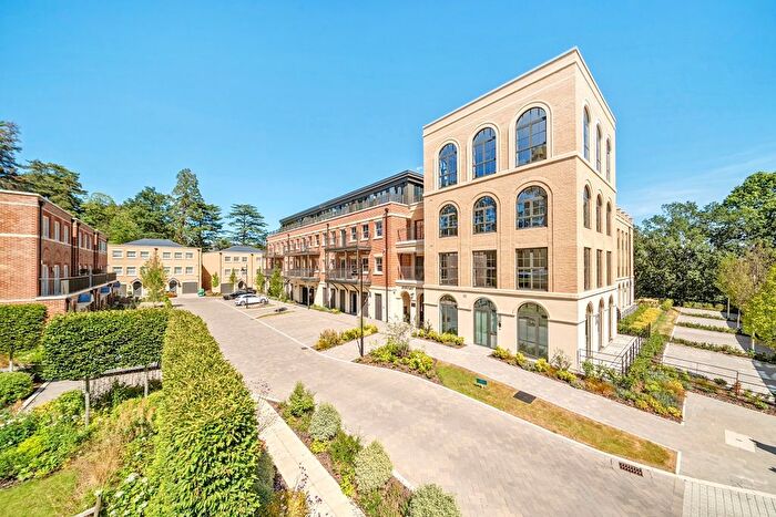 2 Bedroom Flat To Rent In Sunningdale Park, Ascot, SL5