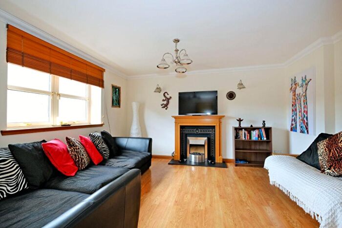 2 Bedroom Flat To Rent In Albury Mansions, Ferryhill, Aberdeen, AB11