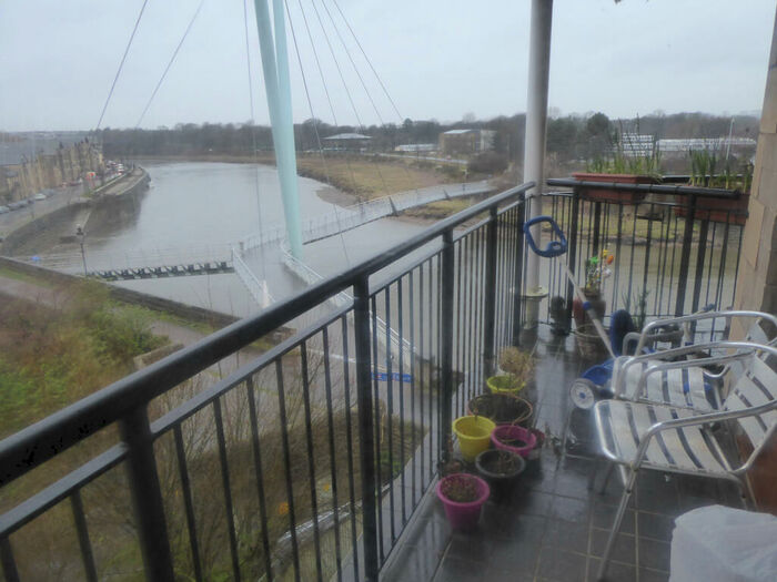 2 Bedroom Flat To Rent In Waterside, Lancaster, LA1