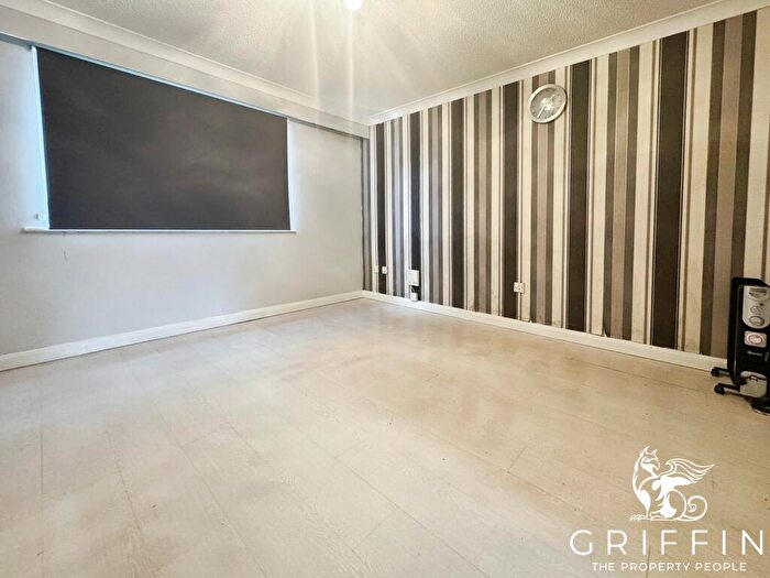 1 Bedroom Flat To Rent In Oakley Close, West Thurrock, West Thurrock, RM20