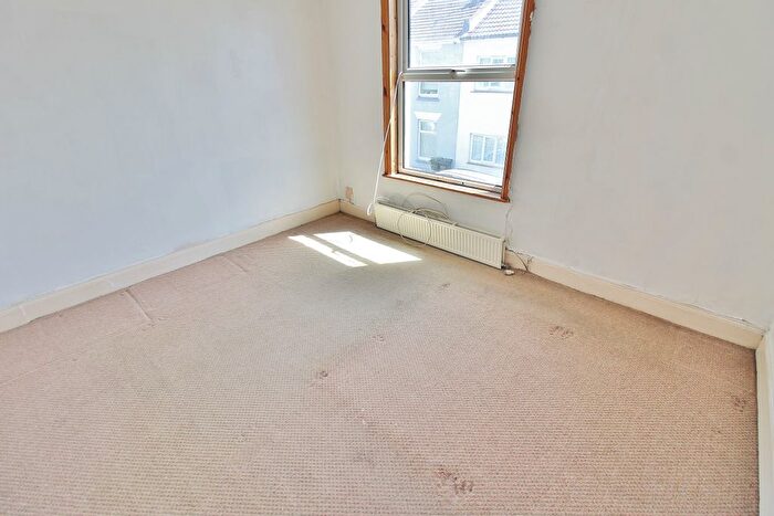 2 Bedroom Terraced House For Sale In Adames Road, Portsmouth, PO1