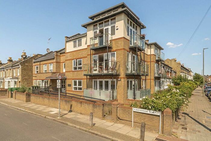 2 Bedroom Flat To Rent In Cavendish Road, Balham, SW12