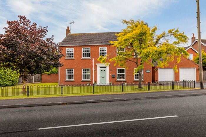 4 Bedroom Detached House For Sale In Station Road, Long Sutton, PE12