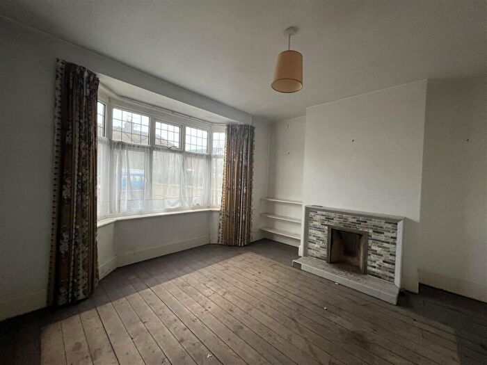 2 Bedroom Semi-Detached House For Sale In Brookvale Road, Stratford-Upon-Avon, CV37