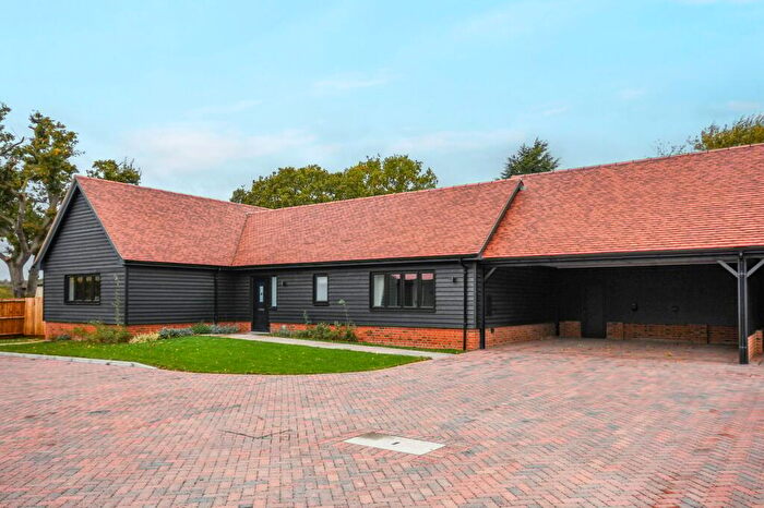 3 Bedroom Detached Bungalow To Rent In Oak Hill Mews, Billericay, CM11