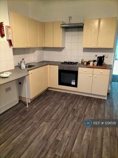 1 Bedroom Flat To Rent In B Downhills Park Road, London, N17