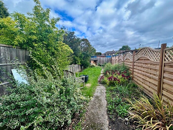 3 Bedroom Property To Rent In Clive Road, Enfield, EN1
