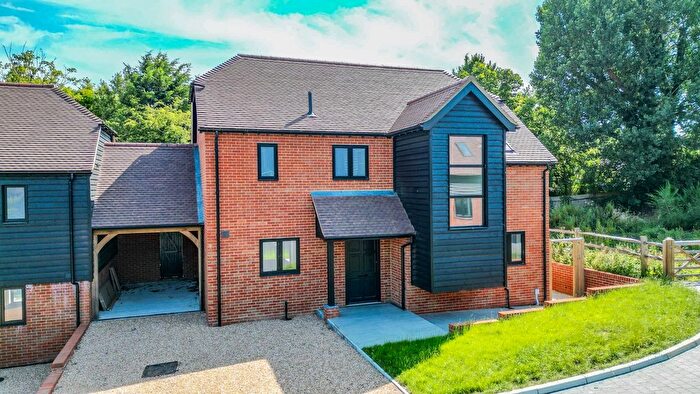 3 Bedroom Detached House For Sale In Standen Street, Iden Green, TN17