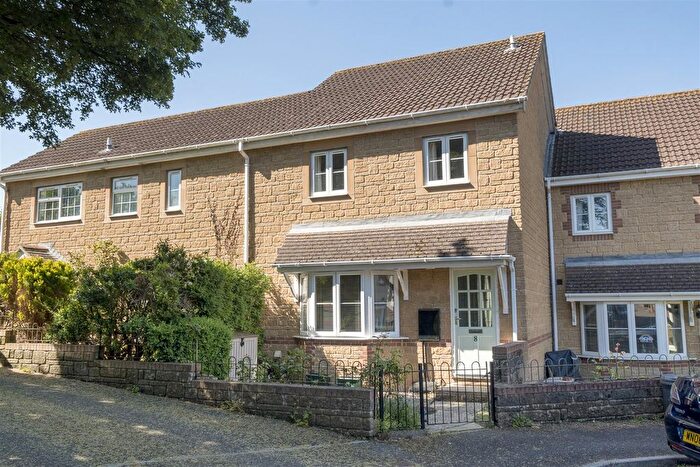 3 Bedroom Terraced House For Sale In Heron Way, Ilminster, TA19